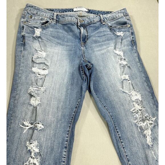 Torrid Jeans Women's 20 Blue Denim Distressed Stretch Raw Hem Measures 39x26 - Picture 9 of 14